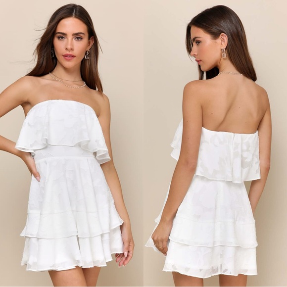 NWOT Lulus True Lover White Burnout‎ Floral Ruffled Strapless Mini Dress - Picture 1 of 9